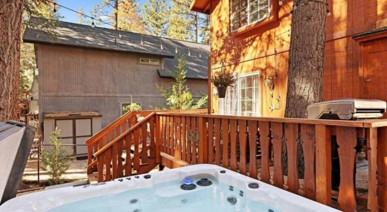 House with barbecue, jacuzzi & garden — photo 3