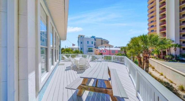 House with hot tub & pool | Close to the beach | Pets are welcome — photo 5