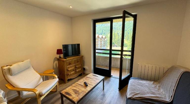 Rental apartment with 3 rooms for 8 persons — photo 2