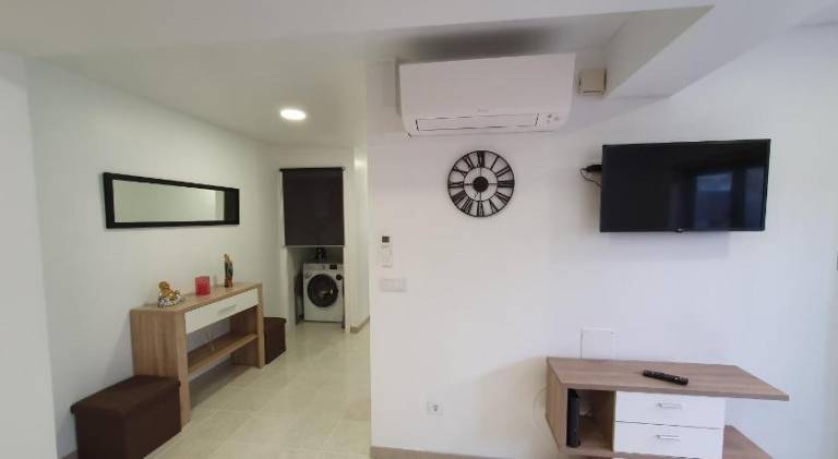 Holiday apartment with barbeque, garden & terrace in Leiria