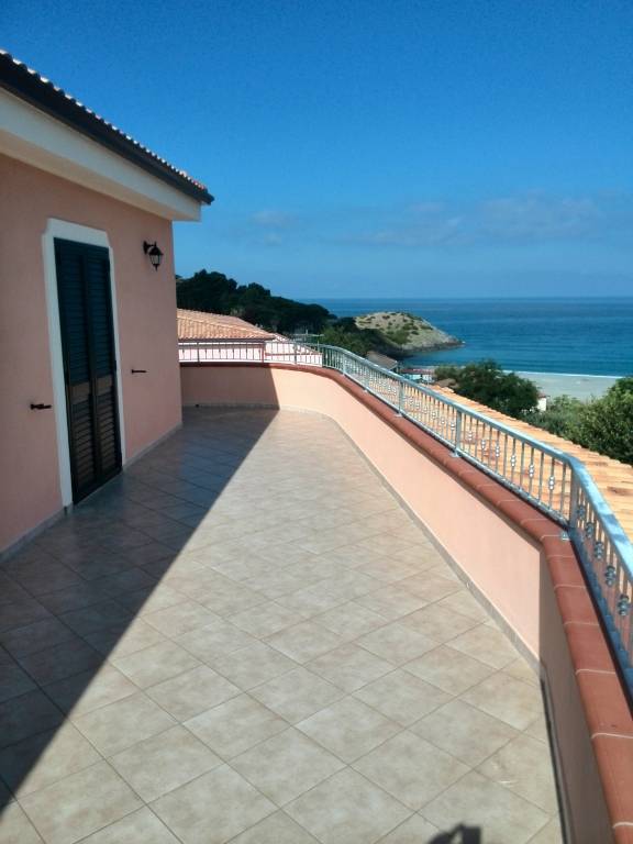 Villa with patio & BBQ | Sea view — photo 4