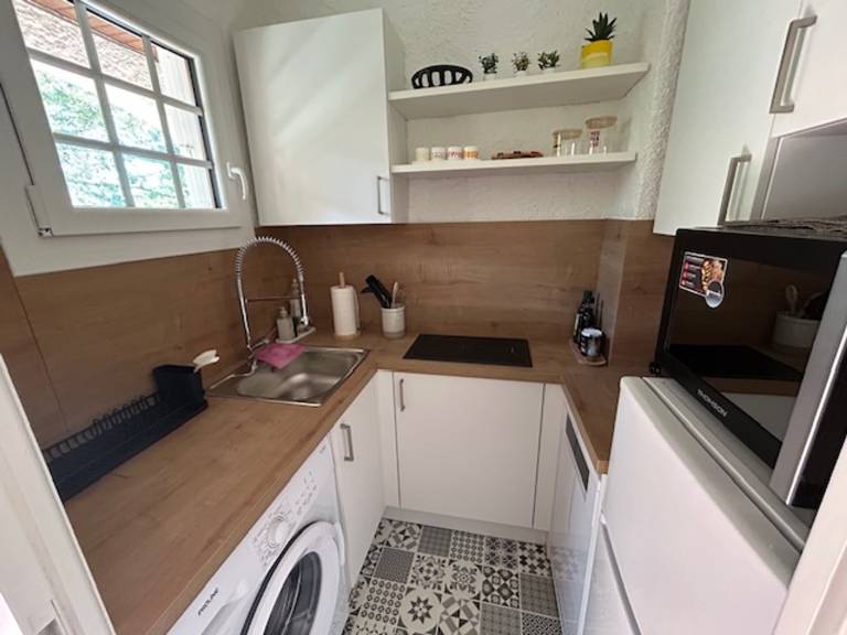 Air-conditioned apartment for 4 near the beach — photo 2