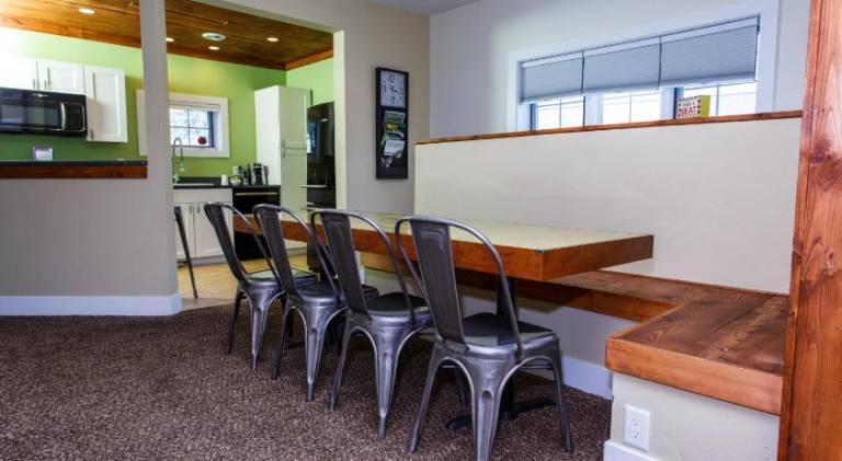 Julie's Park Cafe & Motel — photo 4