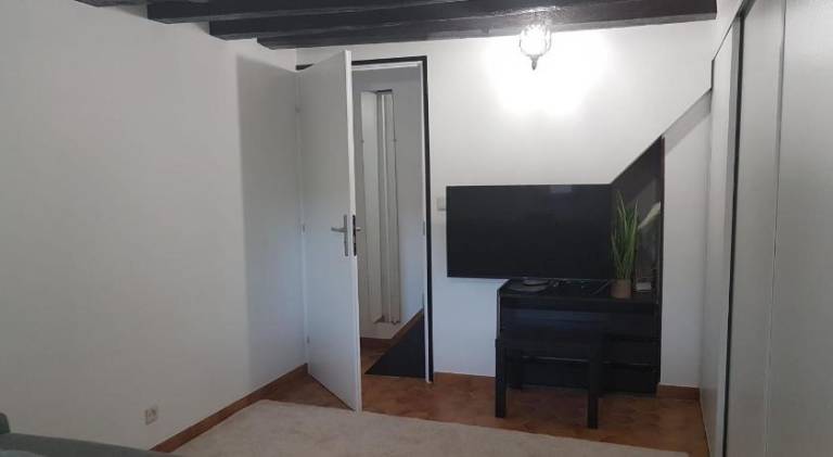 Chambre chez l'habitant en plein centre de Bures — photo 2