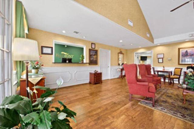 Baymont by Wyndham Waycross — photo 3
