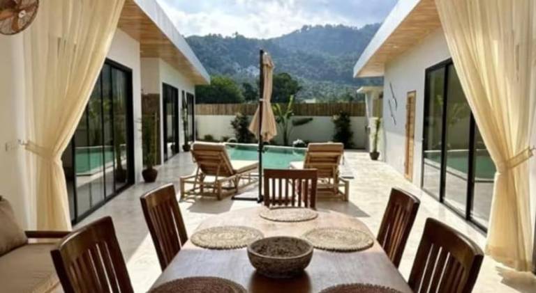 Villa with private pool & patio — photo 4