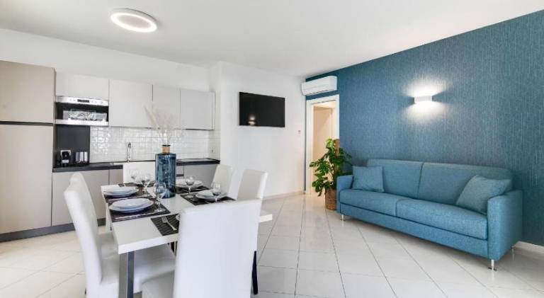 Rental apartment with jacuzzi & patio in Cervia