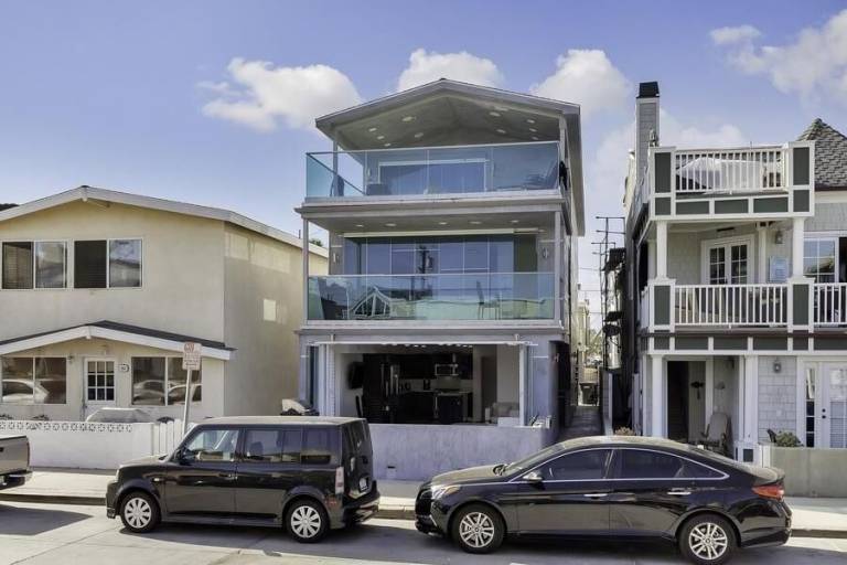 Condo East Side Costa Mesa
