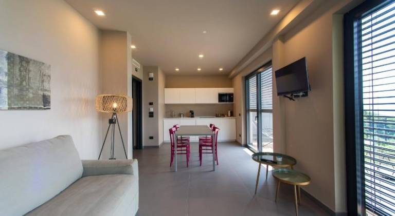 Lovely holiday apartment with pool, terrace & yard | Suitable for remote work | Pets allowed — photo 2