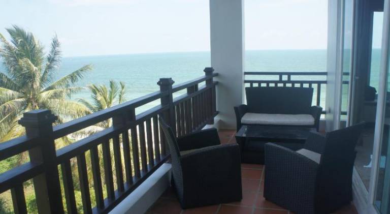 Khanom Beach Residence 1-Bedroom Ocean Front Condo — photo 5