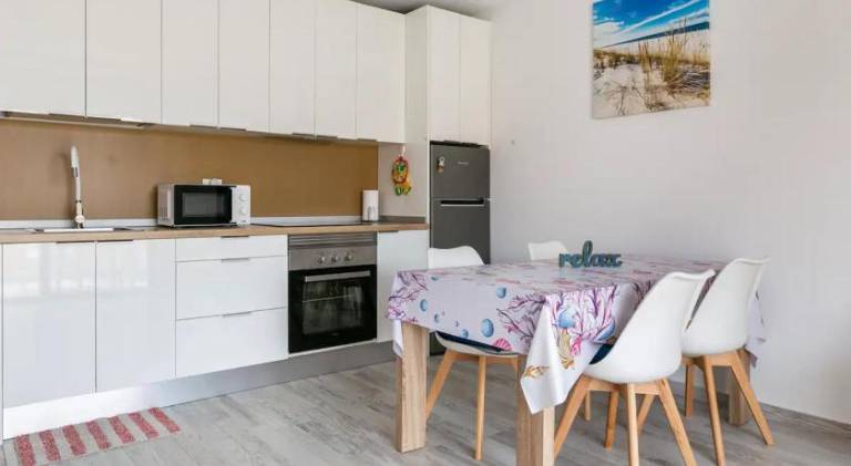 Rental apartment with pool — photo 4
