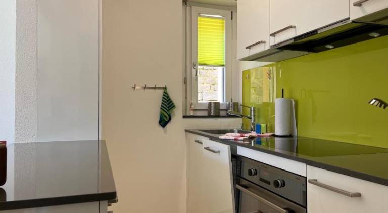 Holiday apartment with terrace & yard — photo 2