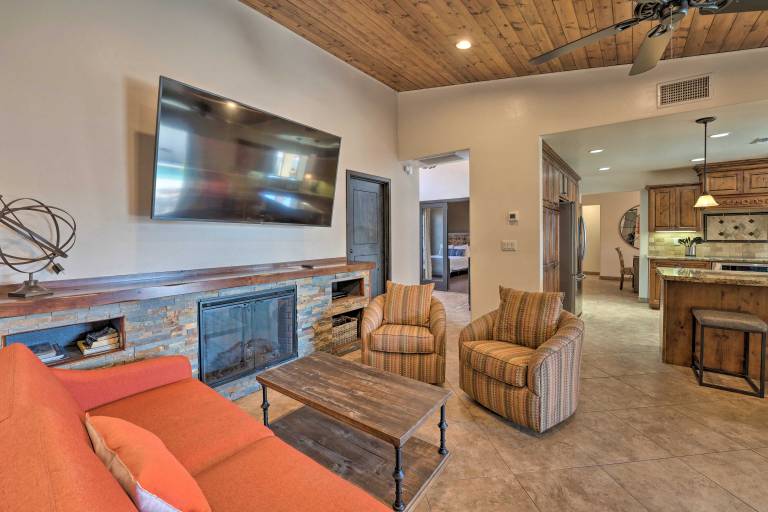 Pool & Game Room: Pet-Friendly Lake Havasu Gem — photo 5