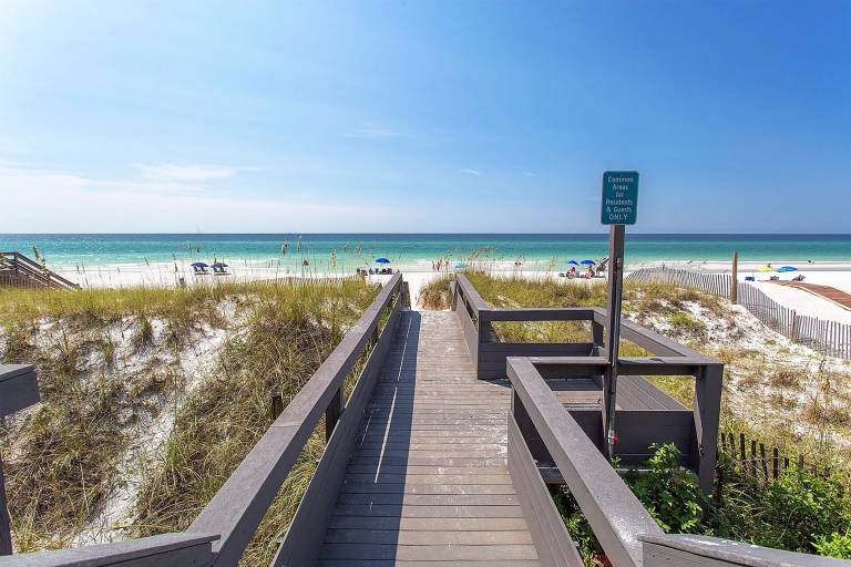 Beach Retreat — photo 3