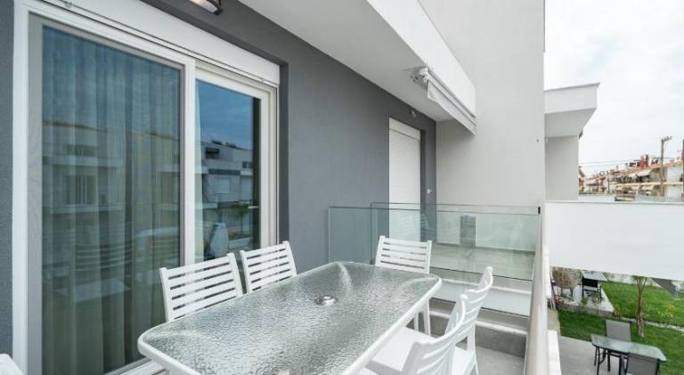 Holiday apartment with pool & terrace | Close to the beach | Pets allowed — photo 3