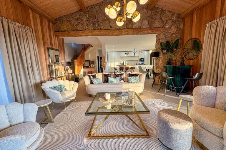 Villa with BBQ, terrace & yard | Sea view — photo 4