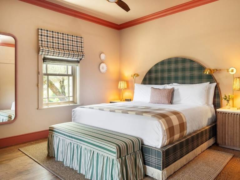 Bed and breakfast  Bale