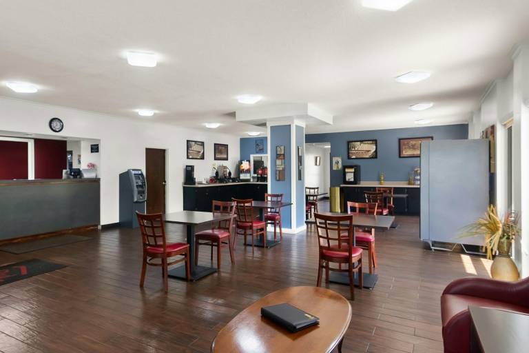 Red Roof Inn Kingsland — photo 4