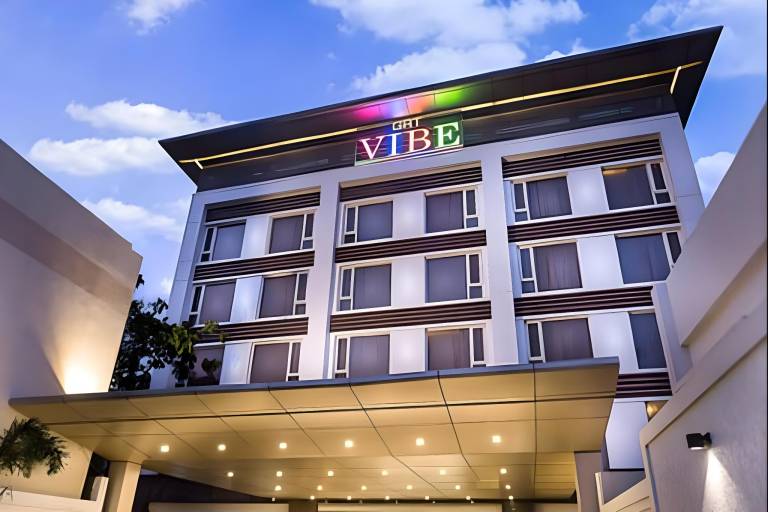 ZIBE Luxe Hyderabad by GRT Hotels — photo 4