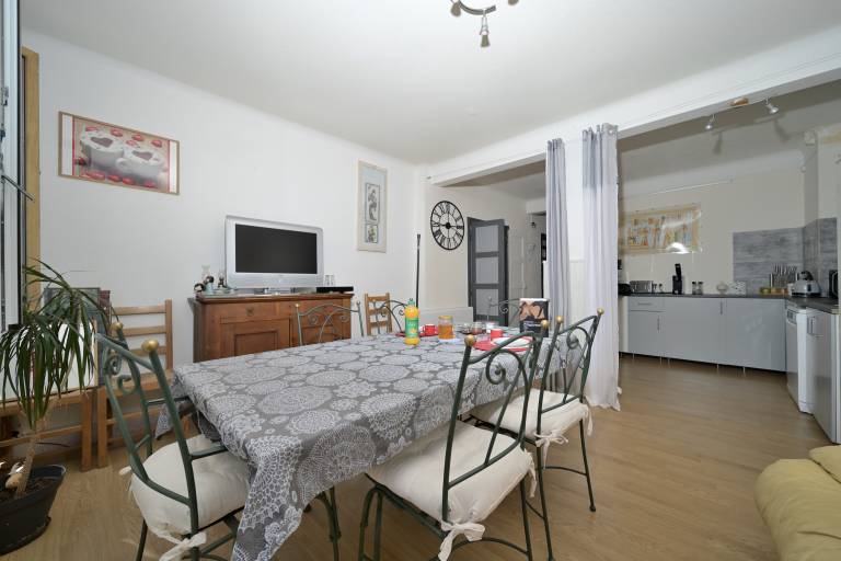 Guest House 'Chambre Verte' with Mountain View and Wi-Fi — photo 4