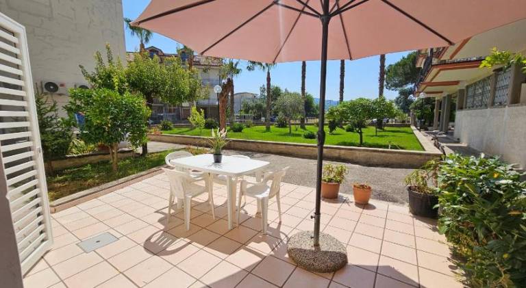 Vacation home with patio | Beach nearby | Dogs allowed — photo 3