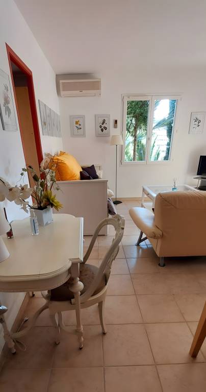Charming Apartment with Panoramic Sea Views in Collioure in Collioure