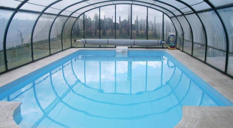 House with pool — photo 3