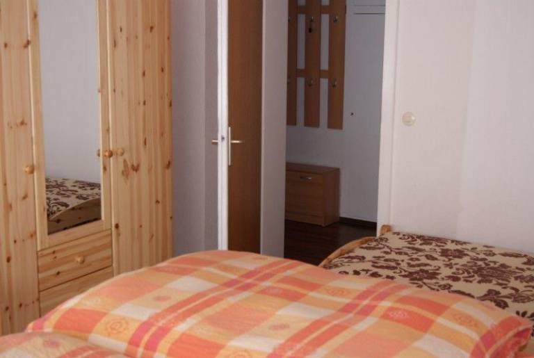Charming rental apartment with barbeque | Pets allowed — photo 2