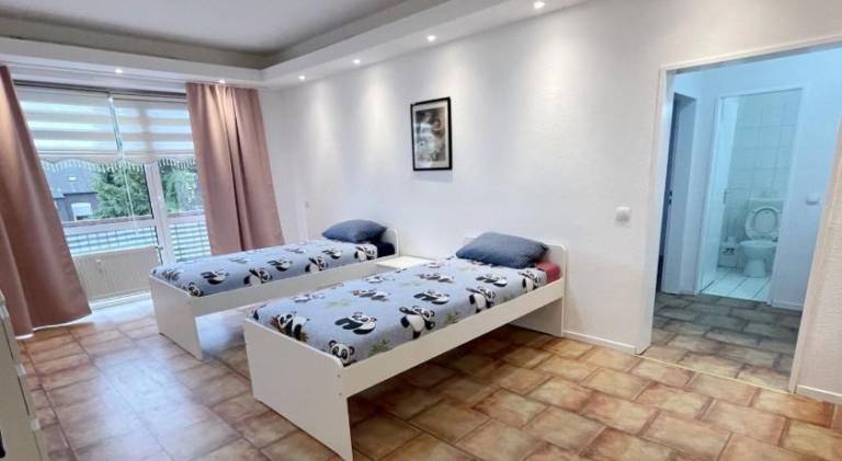 Holiday apartment with 3 rooms for 6 persons in Duisburg