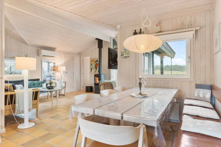 Vacation home with sauna, barbeque & jacuzzi | Sea view — photo 4