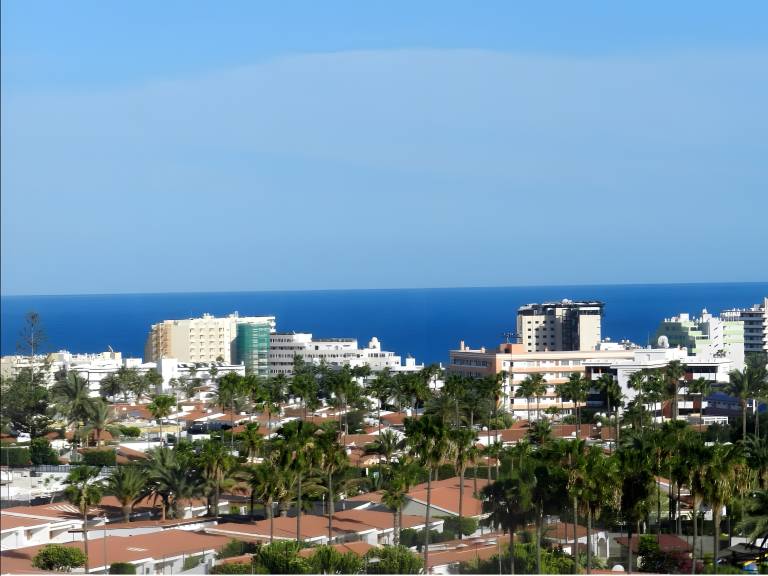 Vacation Loft 'Molinos Atalaya' with Sea View, Shared Pool and Wi-Fi in San Bartolomé de Tirajana