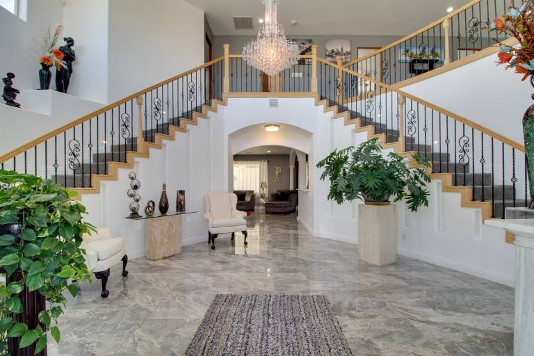 House Paradise Hills Civic