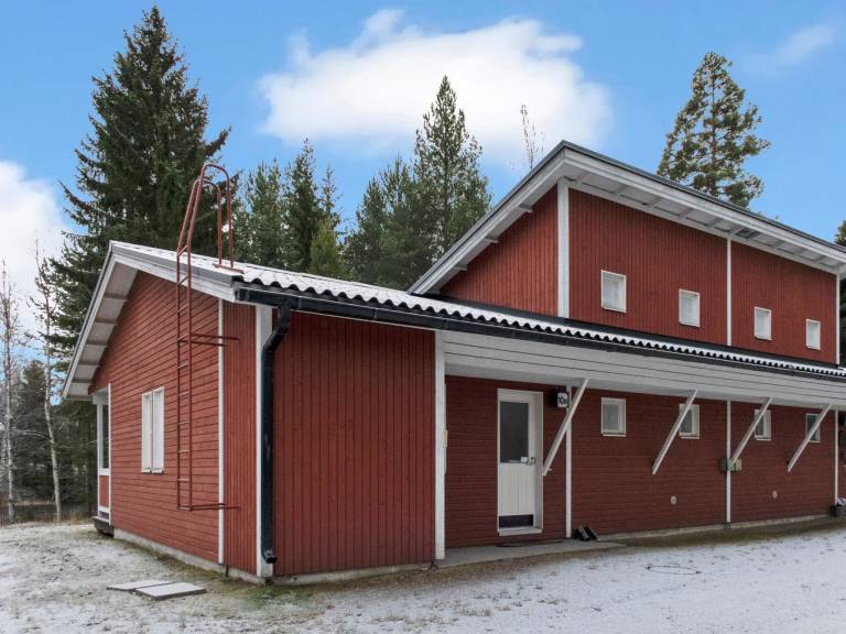 Wonderful vacation home with sauna, patio & garden | Nature view | Pets allowed in Sotkamo