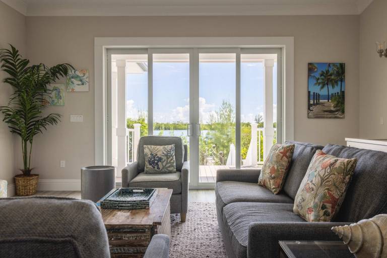 Springtide House by Brightwild Waterfront Pool — photo 3