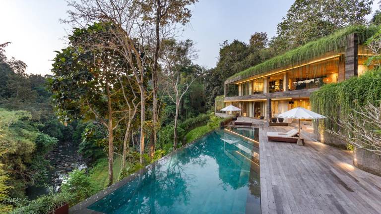 Villa with garden, patio & private pool | Suitable for remote work — photo 4