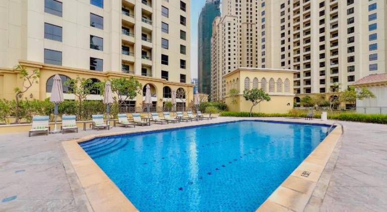 Sea View apt in JBR - 2 BR in front of the beach — photo 4