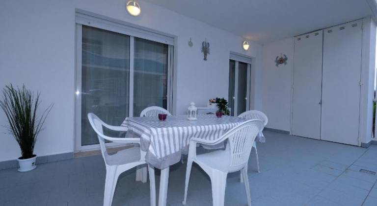 Apartment | Beach nearby | Dogs allowed — photo 5
