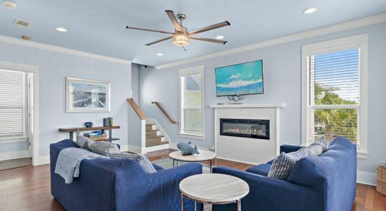 5BR One Block to Beach- Hot Tub- Pool- Golf Cart- Pets — photo 2