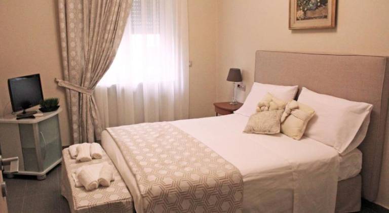 Vacation home with 2 rooms for 6 persons in Naples