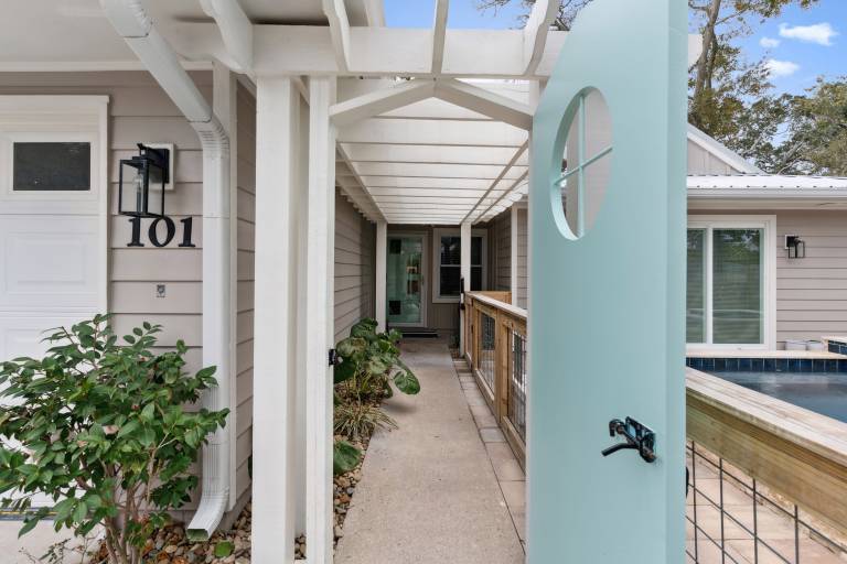 Patsy's Patios By The Sea - 101 Demere Oaks Circle — photo 5