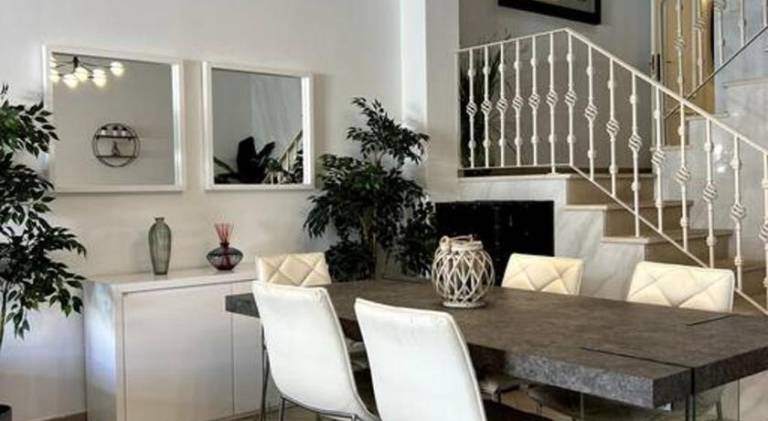 Vacation home with pool — photo 3