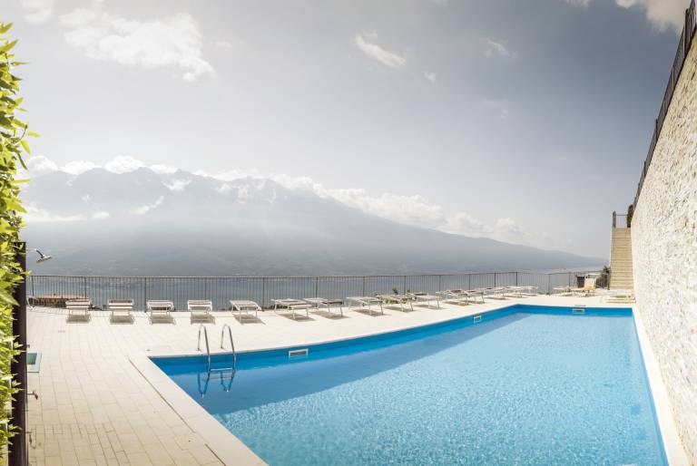 La Quiete 24 Holideal Apartment Lake view