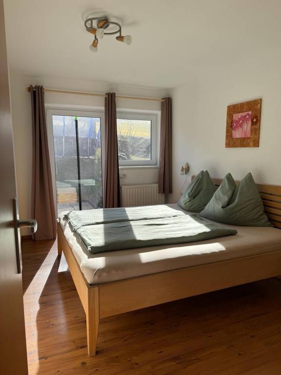 Rental apartment with grill, terrace & garden | Garden view — photo 3