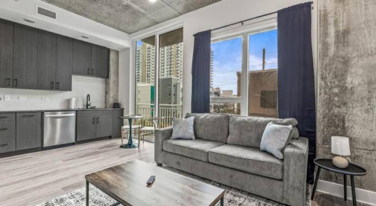 Apartment with pool | Suitable for remote work — photo 2