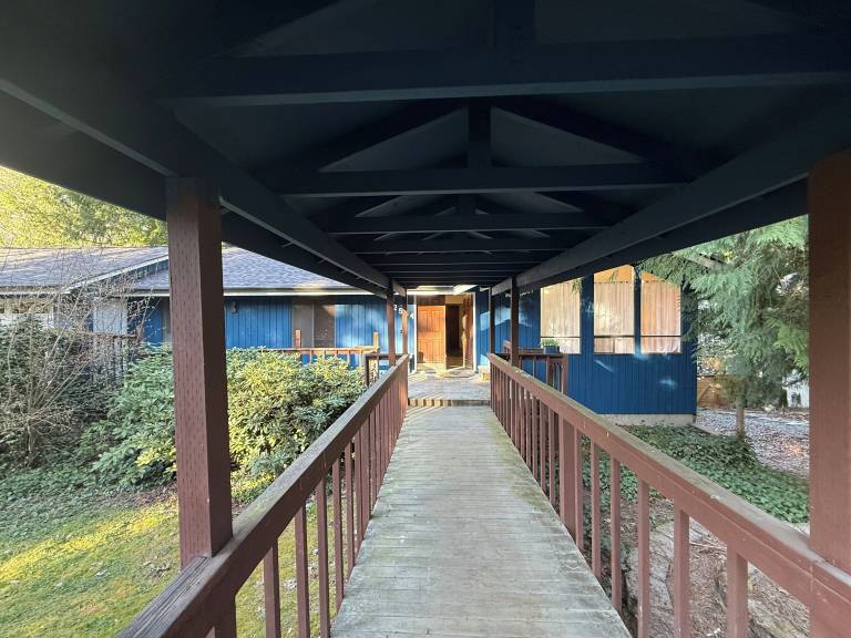 House  Overlake