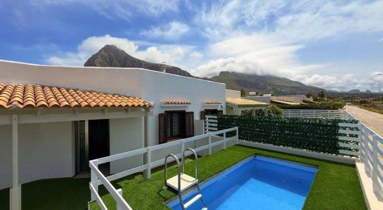 Villa with pool | Next to the beach | Pets are welcome — photo 3