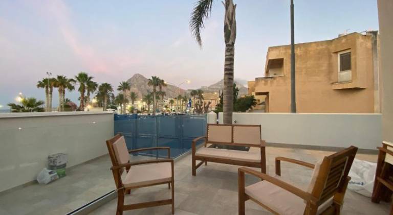 Vacation home with patio | Beach nearby | Pet-friendly — photo 3