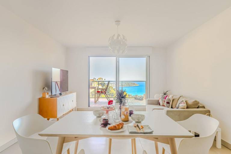 Fully equipped lovely house with pool, terrace & yard | Perfect for remote work | Pets are welcome in Menton