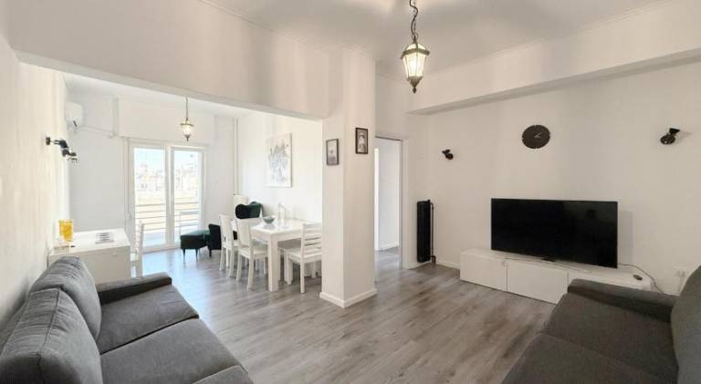 Beautiful holiday apartment | Close to the beach | Pets allowed in Glyfada