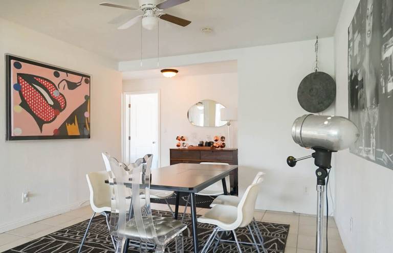 Child-friendly vacation home with barbeque, yard & fast internet | Pets allowed — photo 3